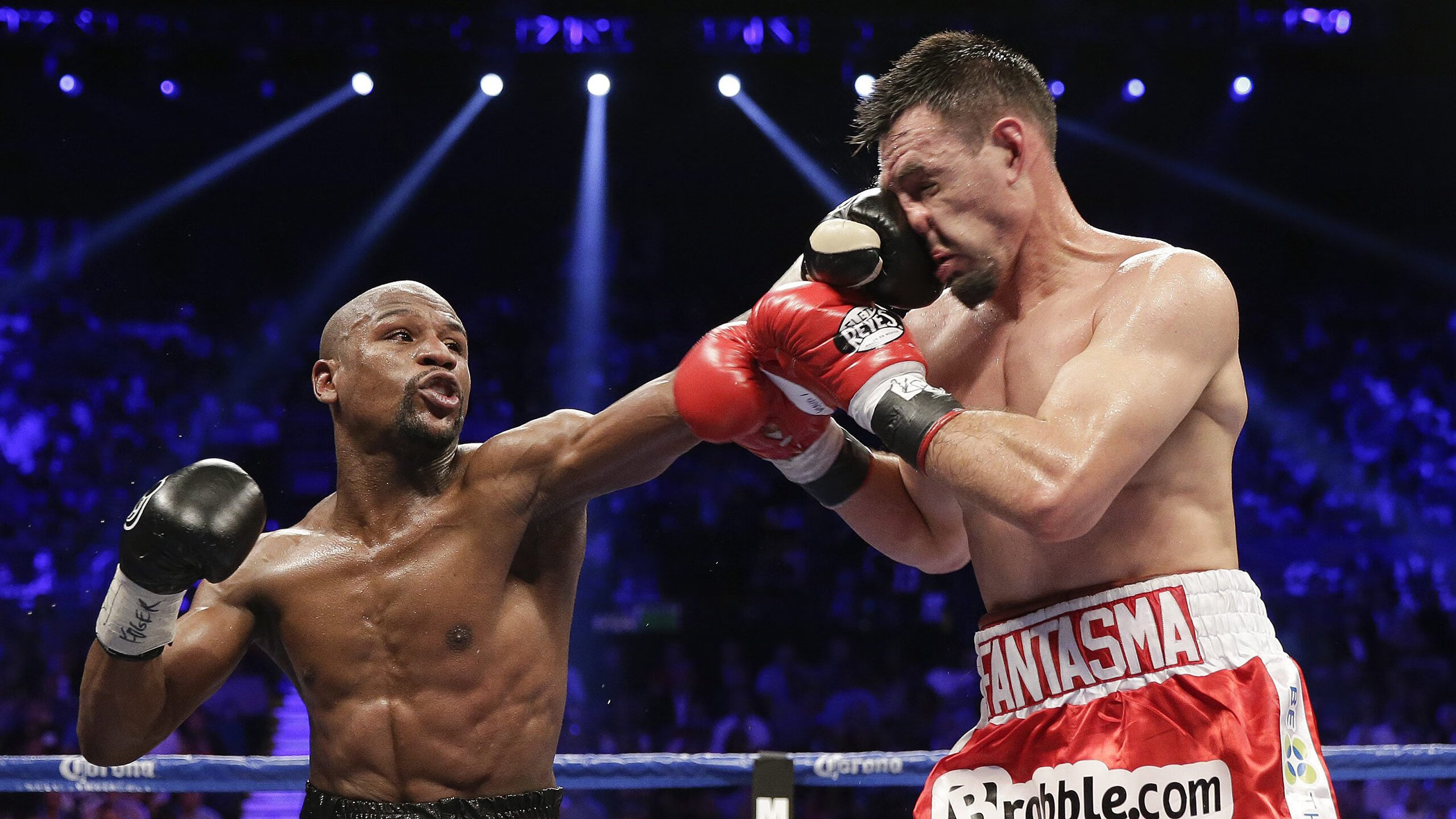 德甲攻防赛:攻势如火,防线坚韧不拔,德甲对抗